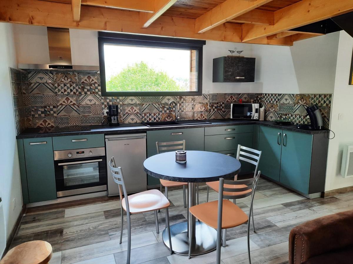 Chalet A L'Oree Du Bois Avec Parking Tournavaux Ngoại thất bức ảnh