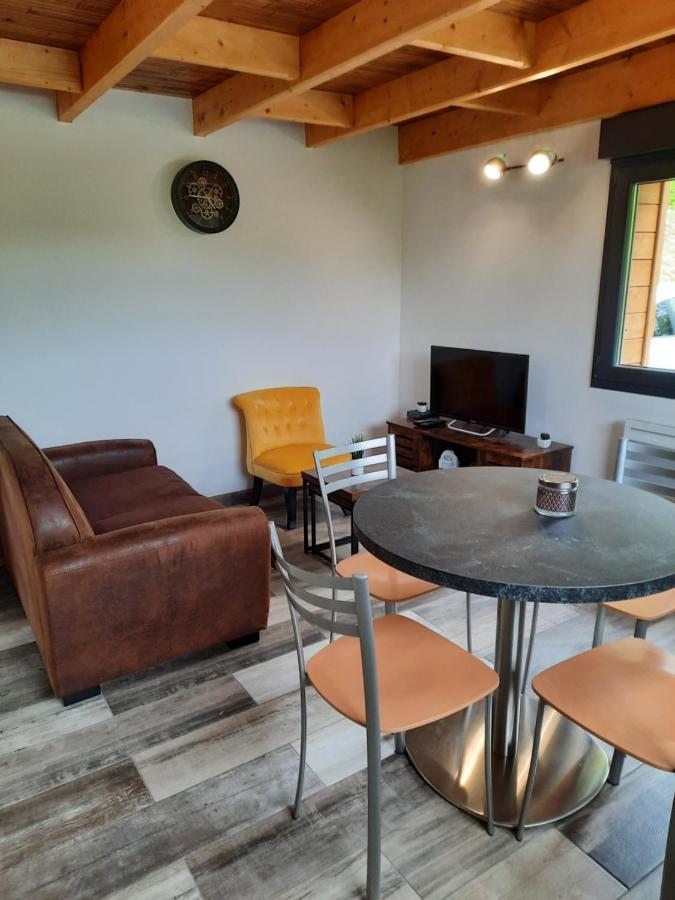 Chalet A L'Oree Du Bois Avec Parking Tournavaux Ngoại thất bức ảnh